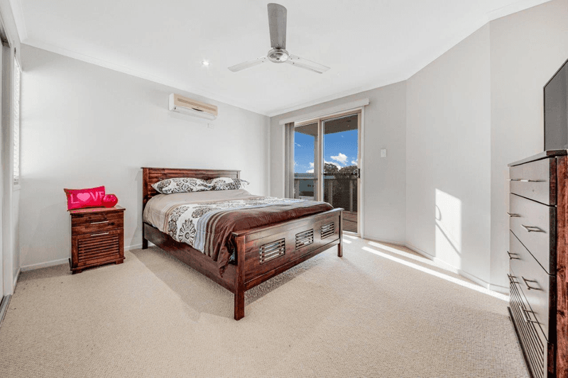 4/6 Beach Avenue, TANNUM SANDS, QLD 4680