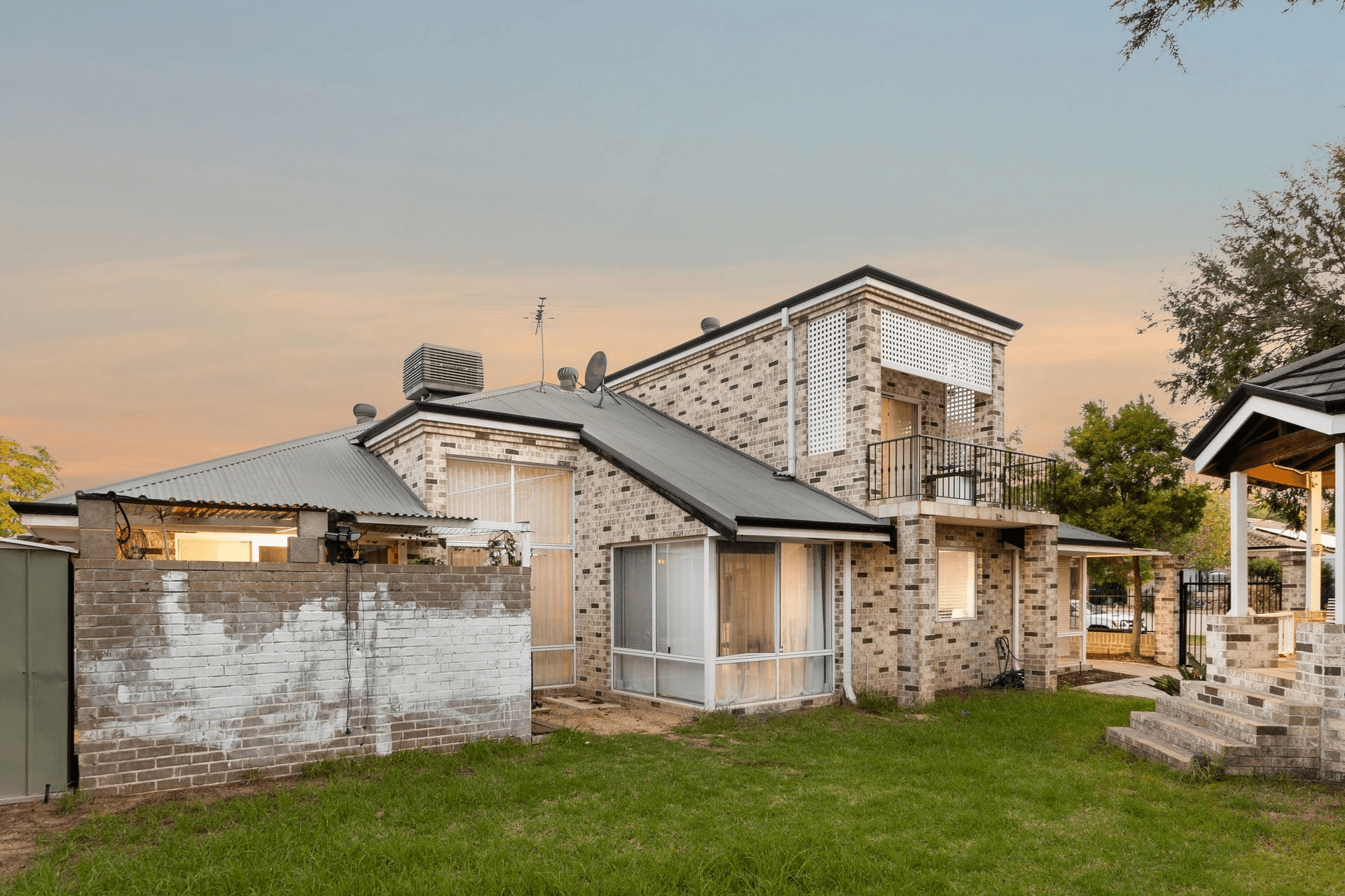 2 Merlot Court, The Vines, WA 6069