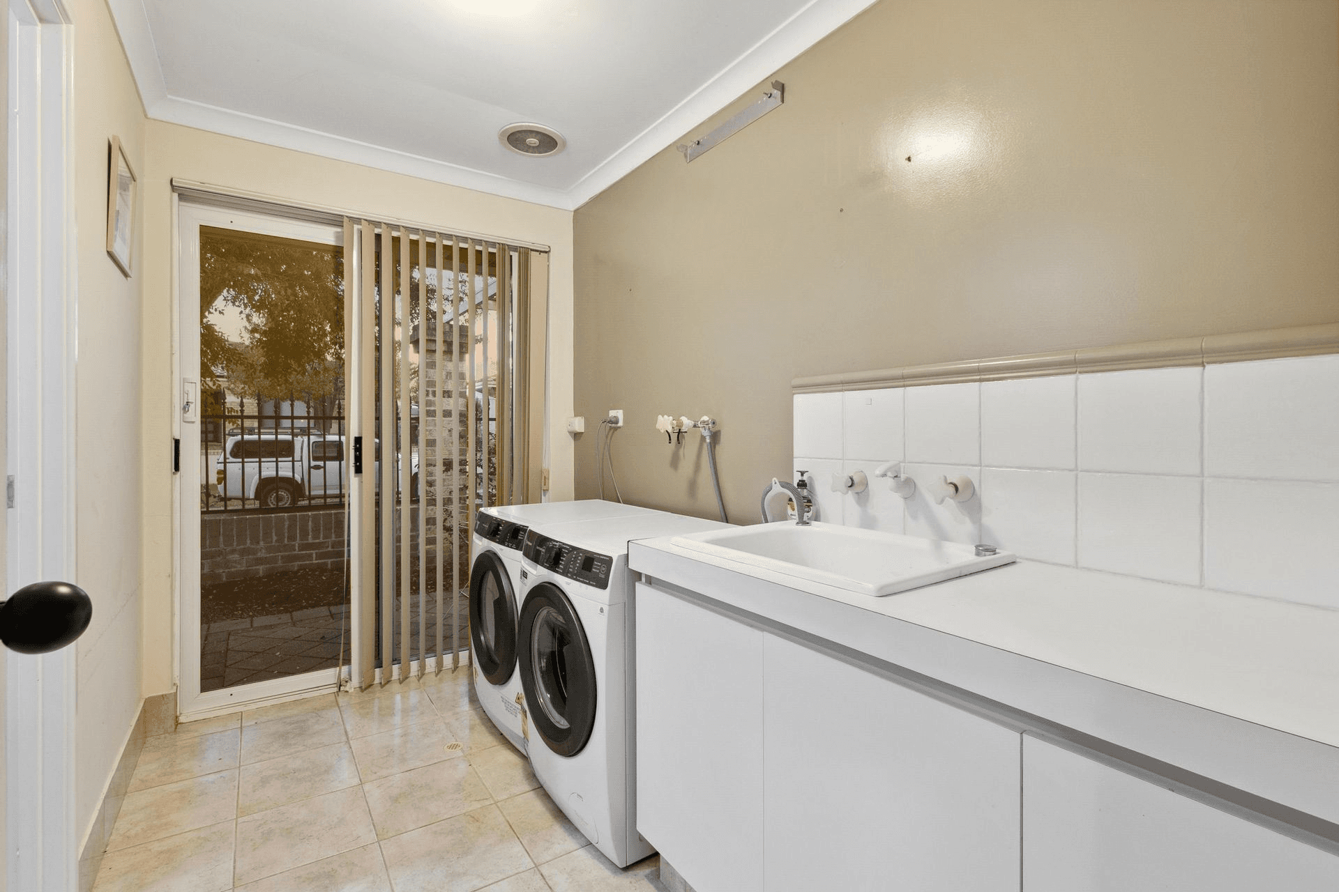 2 Merlot Court, The Vines, WA 6069
