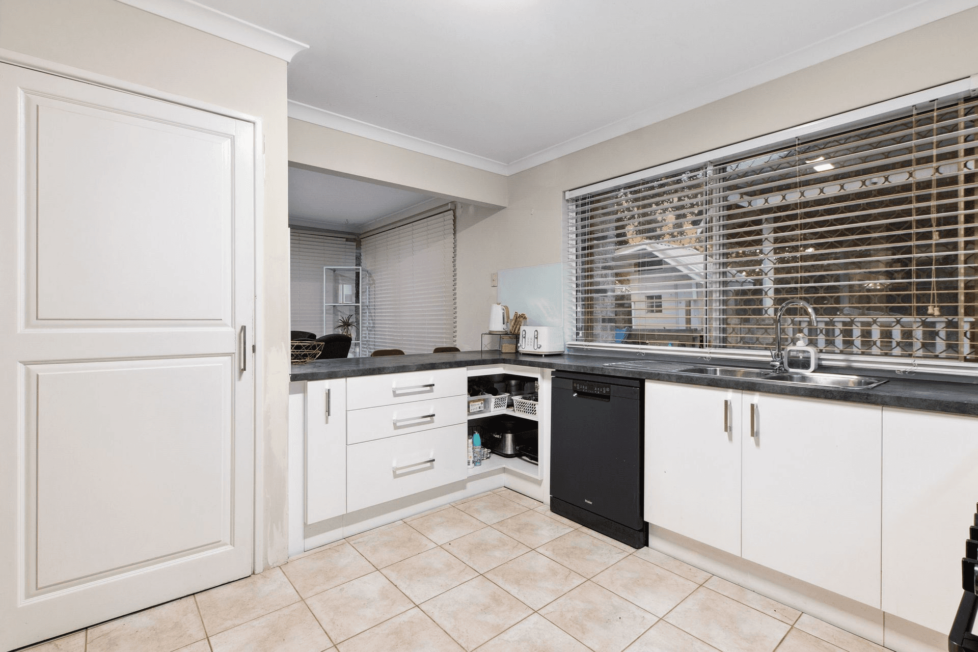2 Merlot Court, The Vines, WA 6069