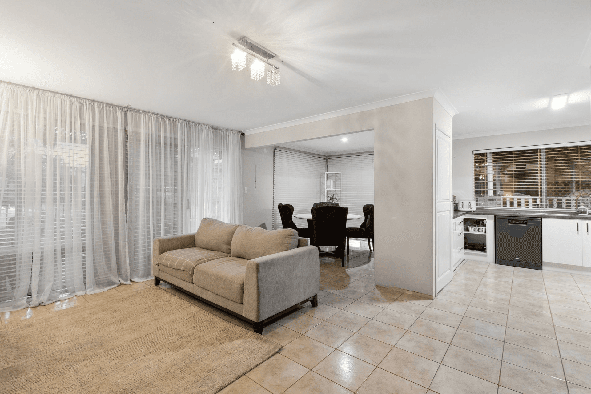 2 Merlot Court, The Vines, WA 6069