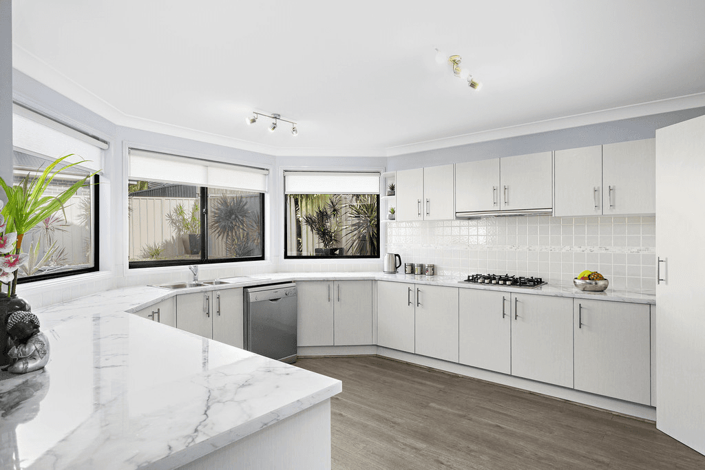 205 Ashburton Drive, ALBION PARK, NSW 2527