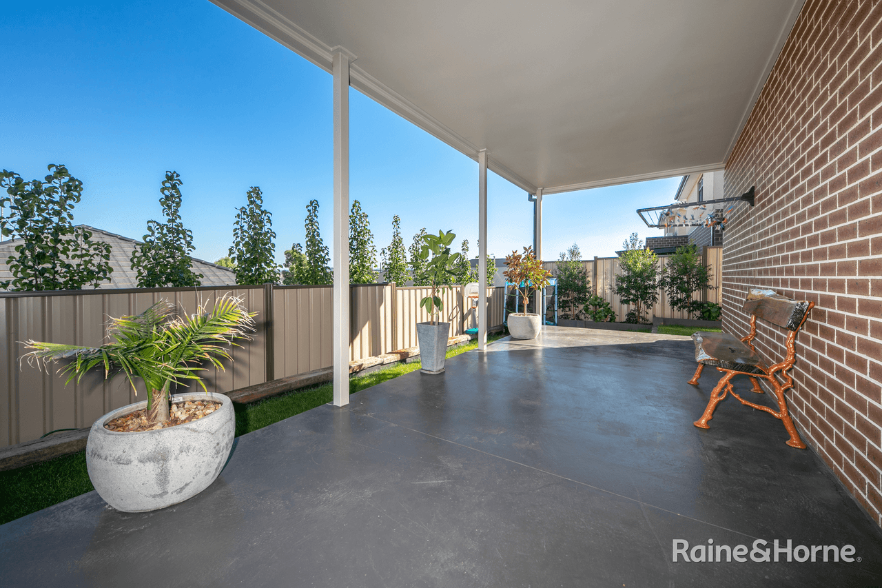 10 The Mews, SUNBURY, VIC 3429