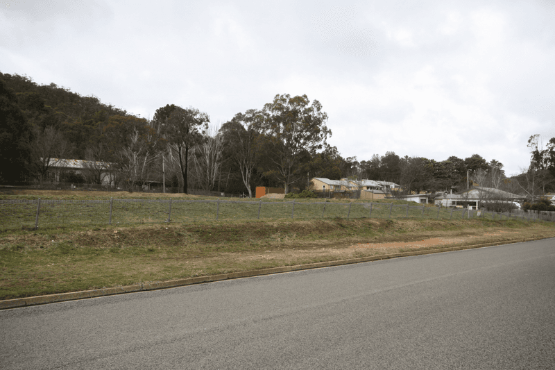 111 Foxlow St, Captains Flat, NSW 2623