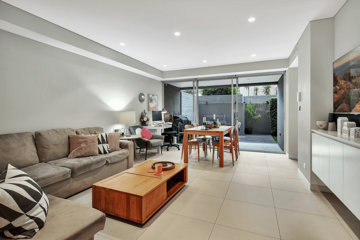 3/28 East Crescent Street, McMahons Point, NSW 2060