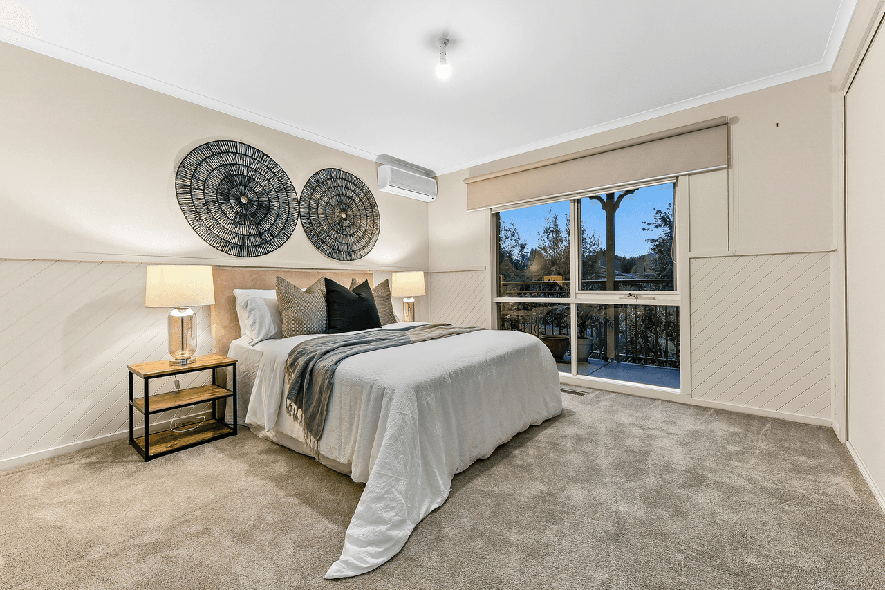 9 Kilgerron Court, NARRE WARREN SOUTH, VIC 3805