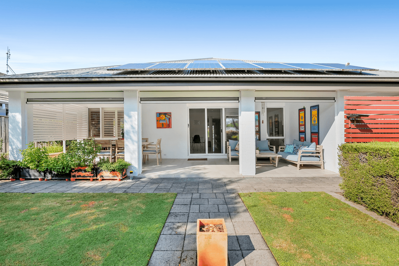 11 Augusta Place, MEDOWIE, NSW 2318