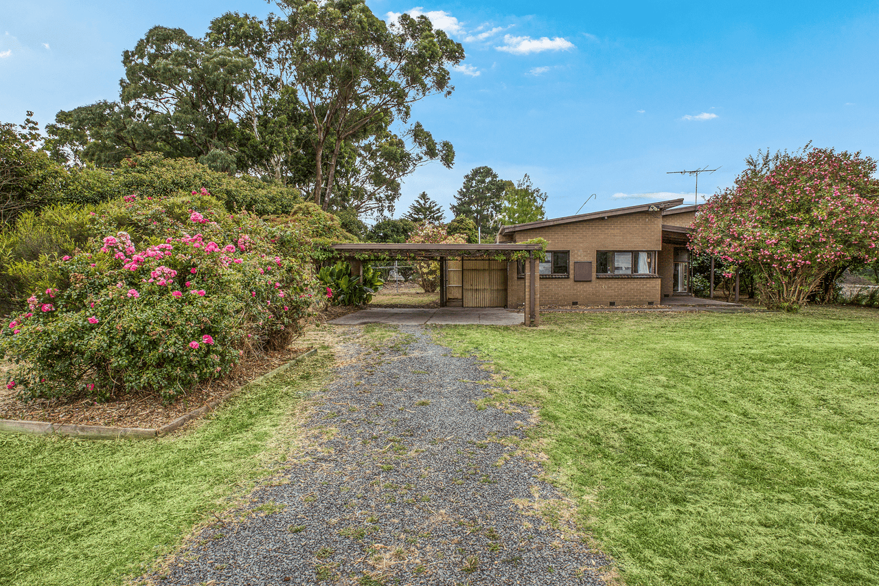 206 Toomuc Valley Road, PAKENHAM, VIC 3810