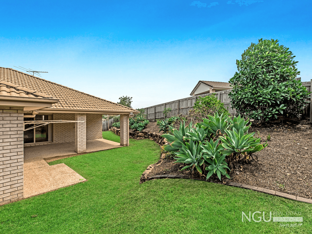 7 Atlantic Drive, BRASSALL, QLD 4305