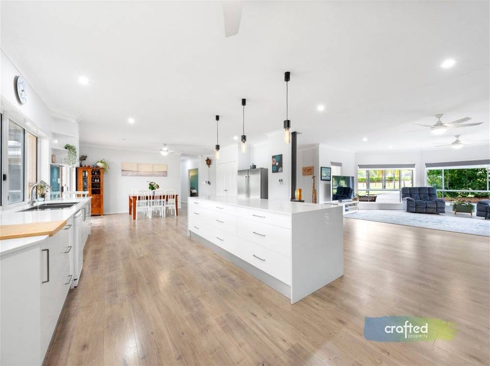 120 Lyon Drive, NEW BEITH, QLD 4124