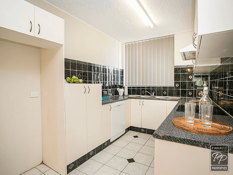 8/415 Esplanade, Manly, QLD 4179