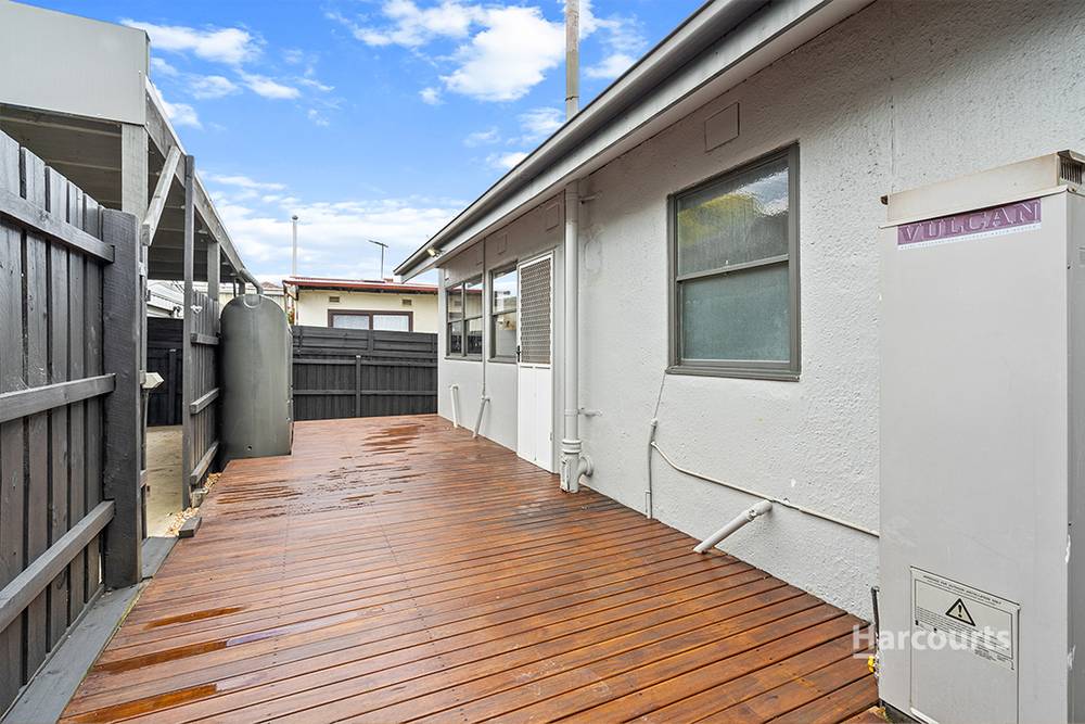 30 Chestnut Road, DOVETON, VIC 3177