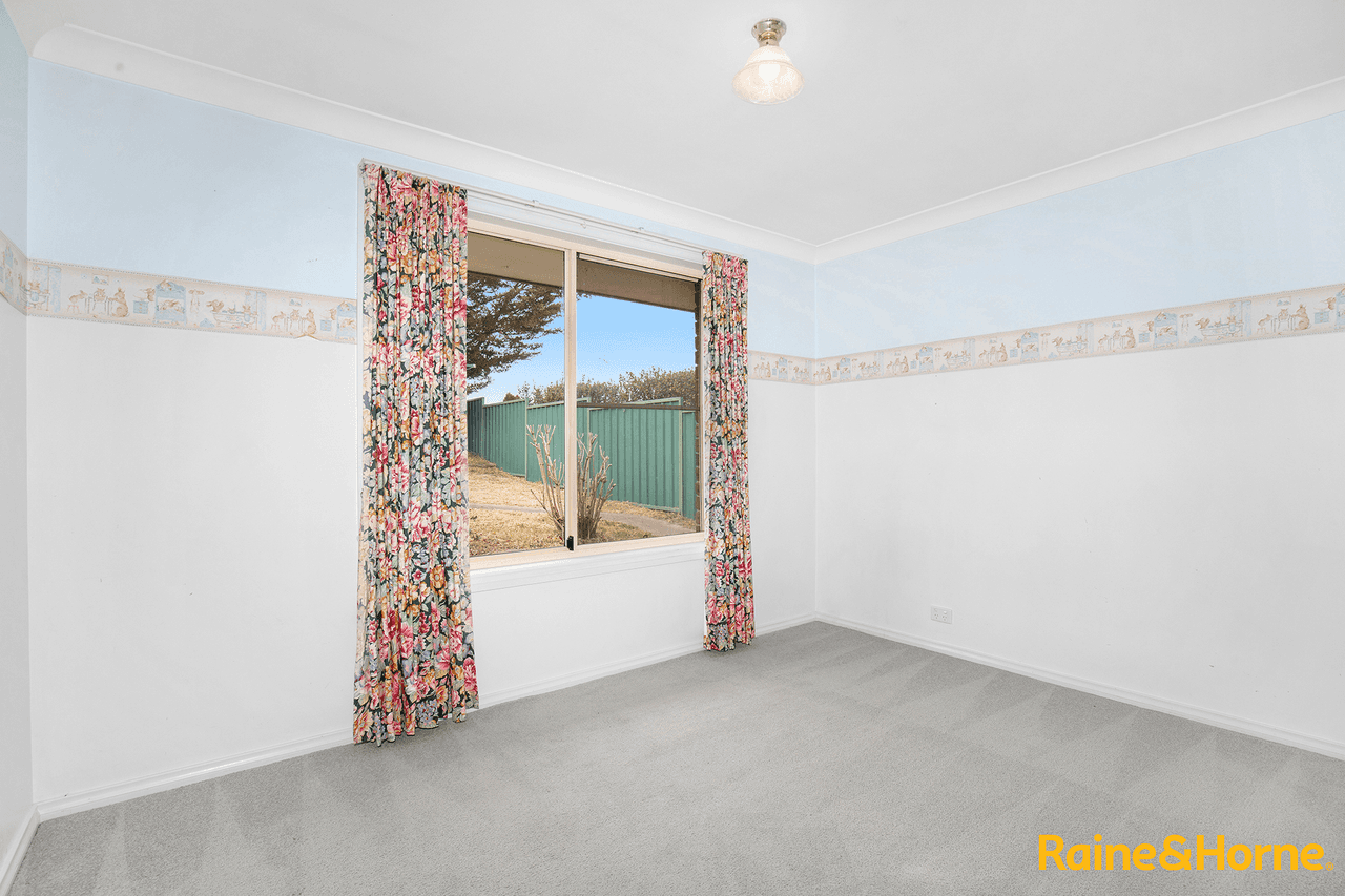 4 Eleanor Close, ARMIDALE, NSW 2350