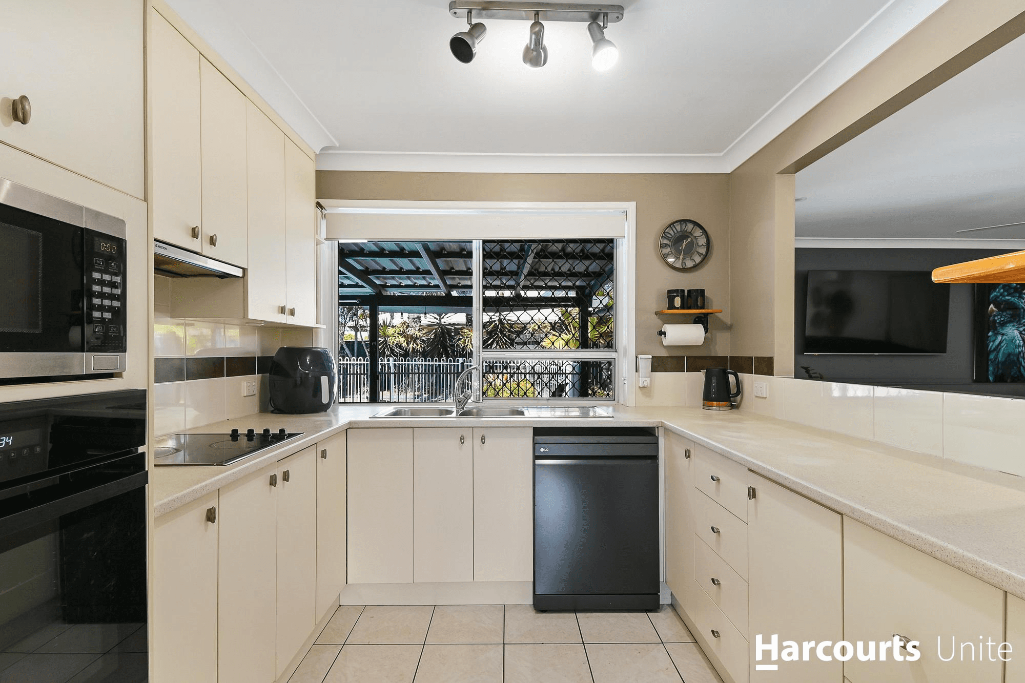 7 Mahler Place, BURPENGARY, QLD 4505