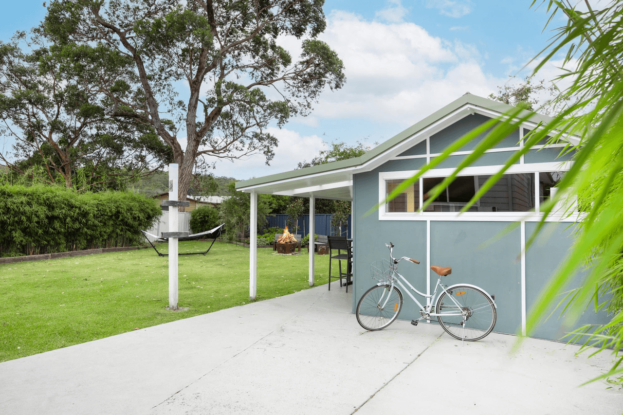 26 Lake View Drive, BURRILL LAKE, NSW 2539