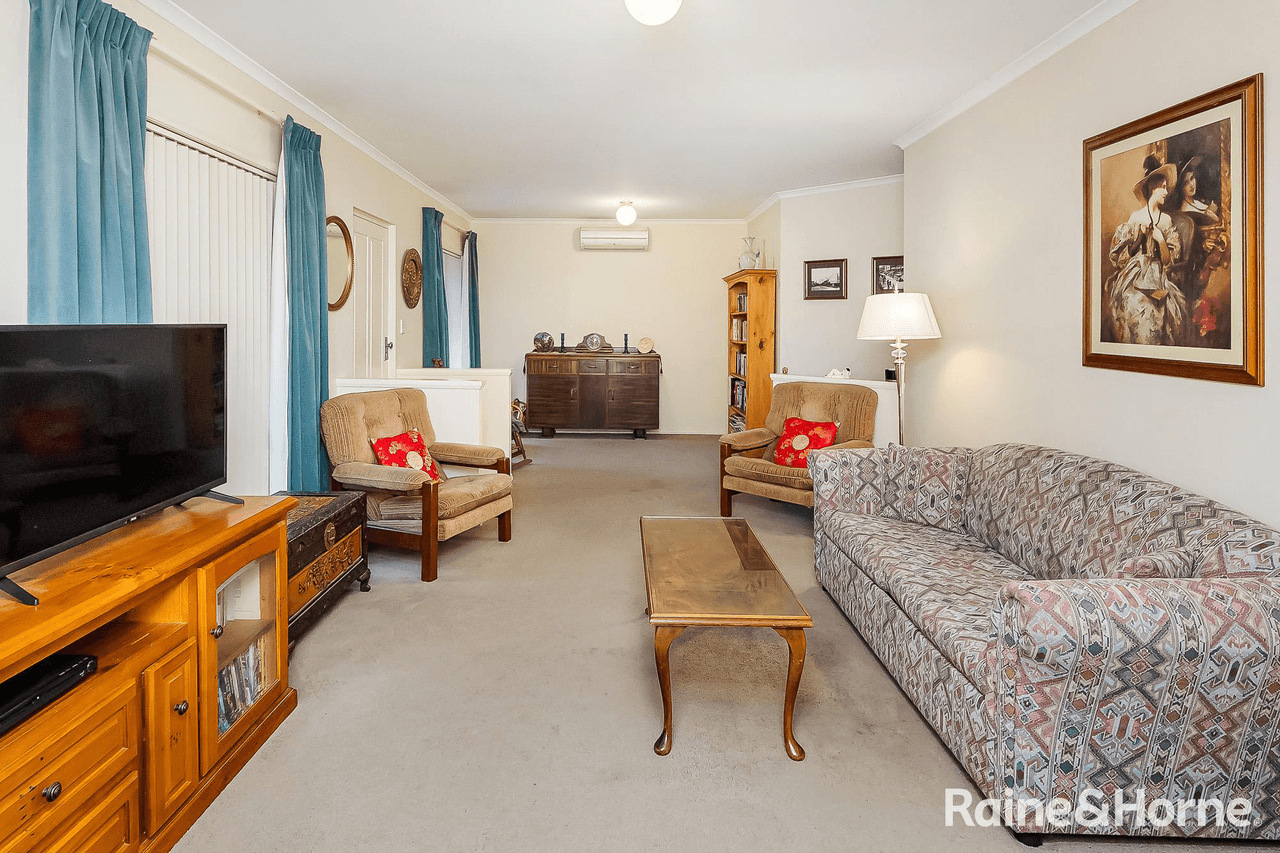 2 Wuttke Road, MOUNT BARKER, SA 5251