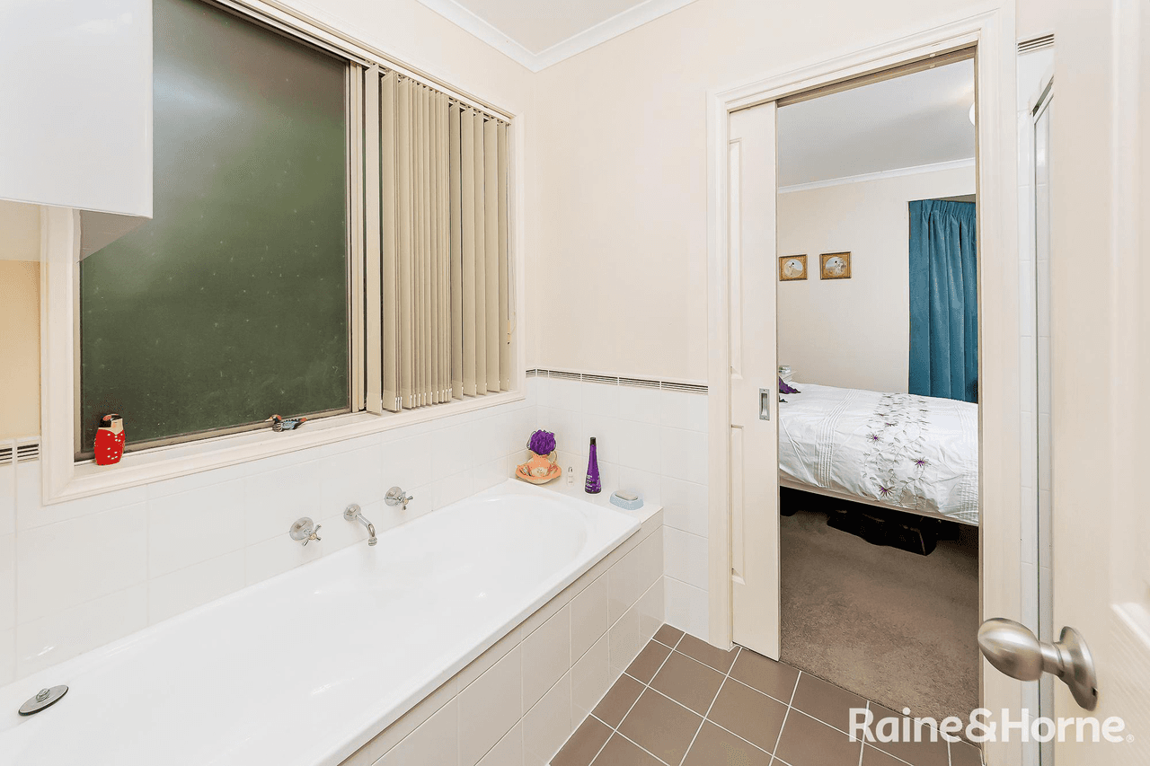 2 Wuttke Road, MOUNT BARKER, SA 5251