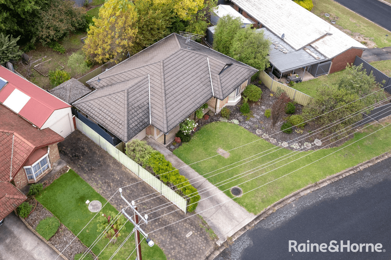 2 Wuttke Road, MOUNT BARKER, SA 5251