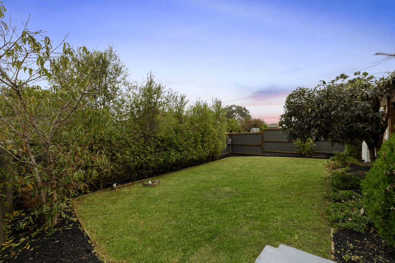 1/2  Green Gully Close, Keilor Downs, VIC 3038