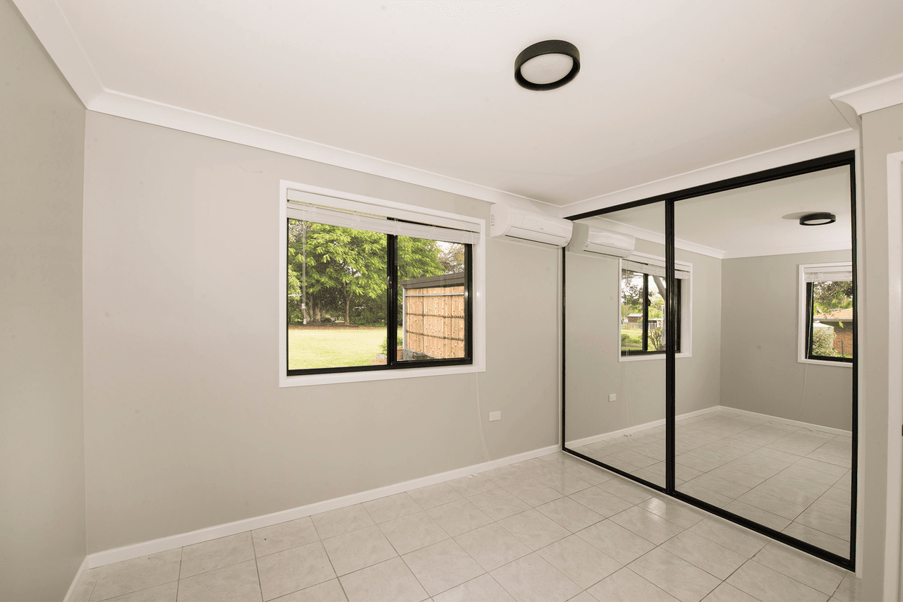 22 Taylors Road, WALLOON, QLD 4306