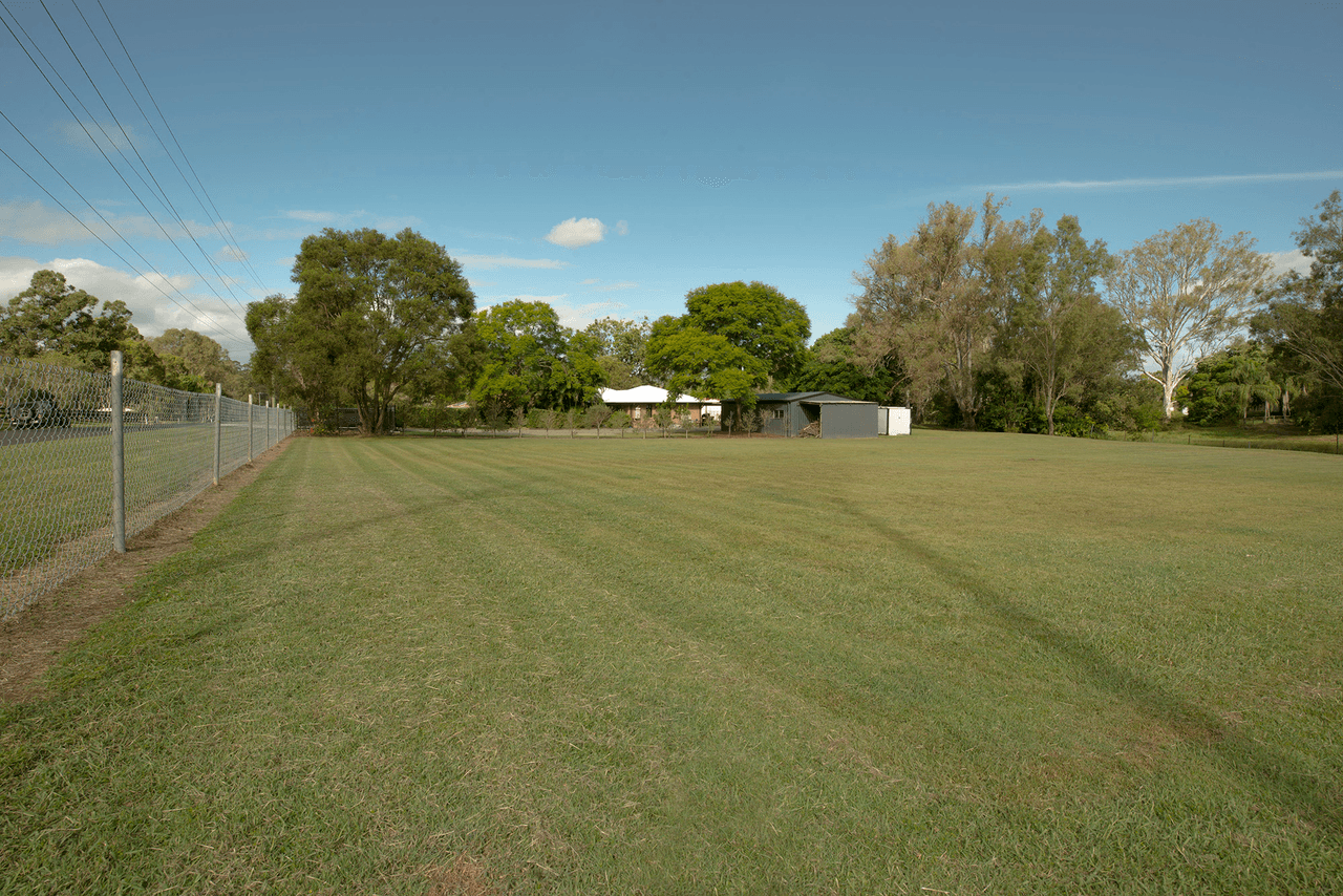 22 Taylors Road, WALLOON, QLD 4306