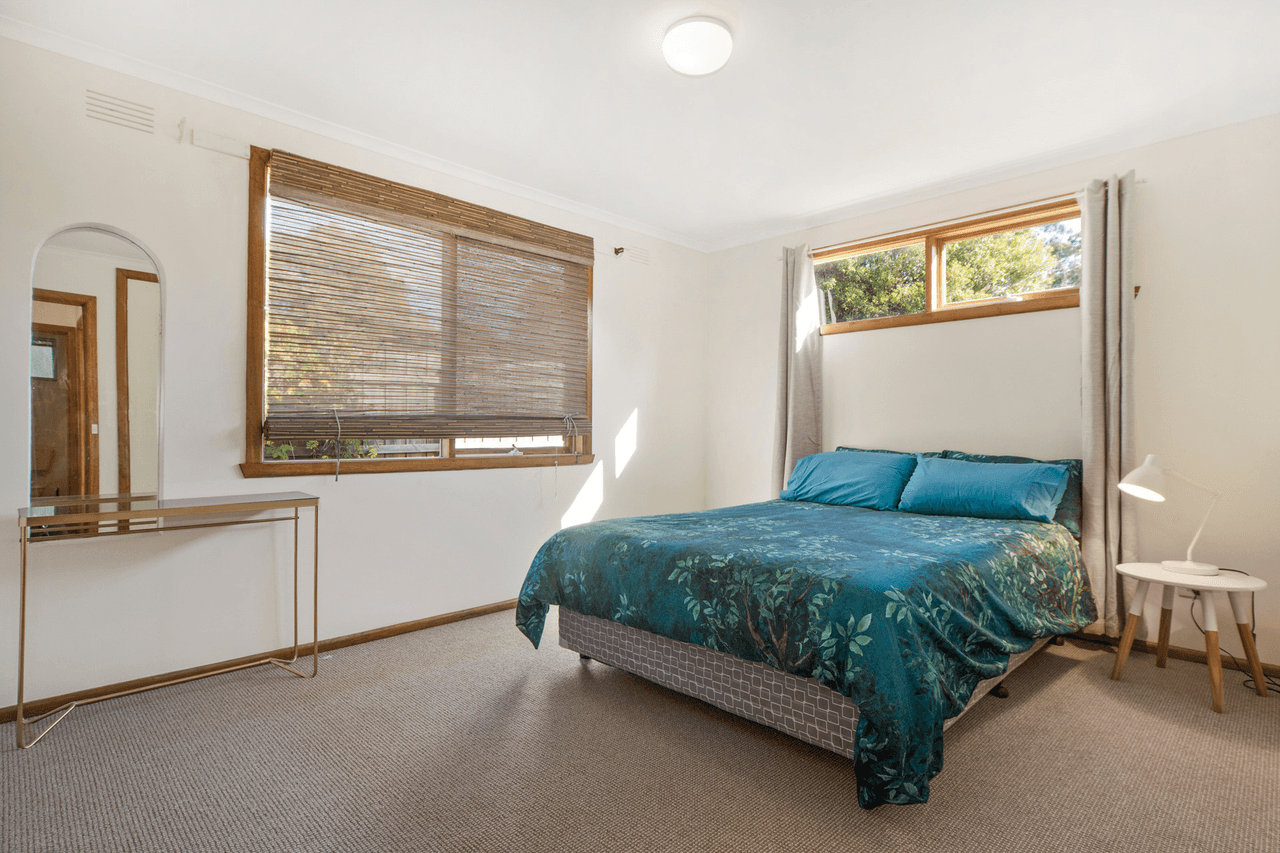 35 Henry Crescent, Seaford, VIC 3198