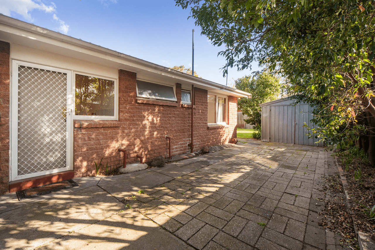 35 Henry Crescent, Seaford, VIC 3198