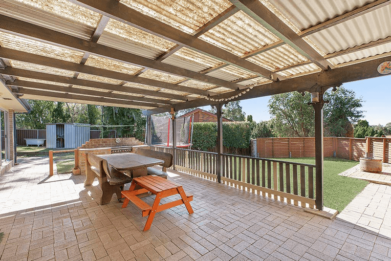 13 Windward Close, WOODRISING, NSW 2284