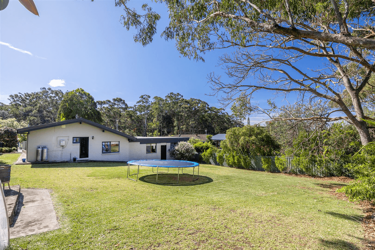 8 Ocean Street, MOLLYMOOK, NSW 2539