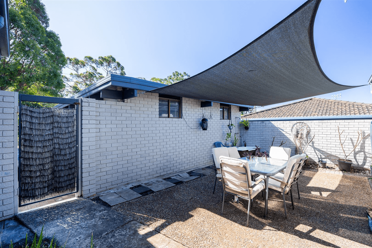 8 Ocean Street, MOLLYMOOK, NSW 2539