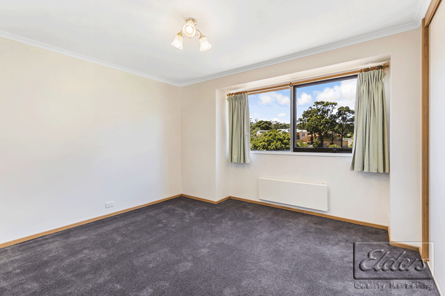 18  Sherwood Drive, FLORA HILL, VIC 3550