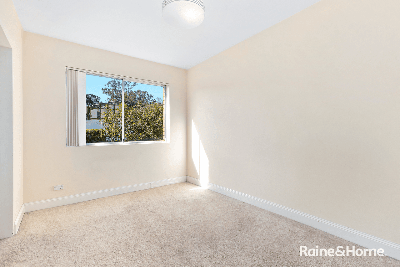 1/2 Ross Street, GLADESVILLE, NSW 2111