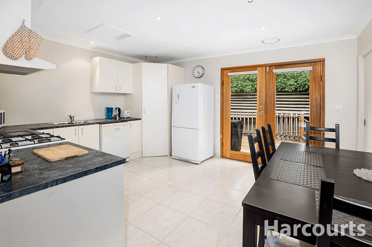 4/28 Barton Avenue, FERNTREE GULLY, VIC 3156