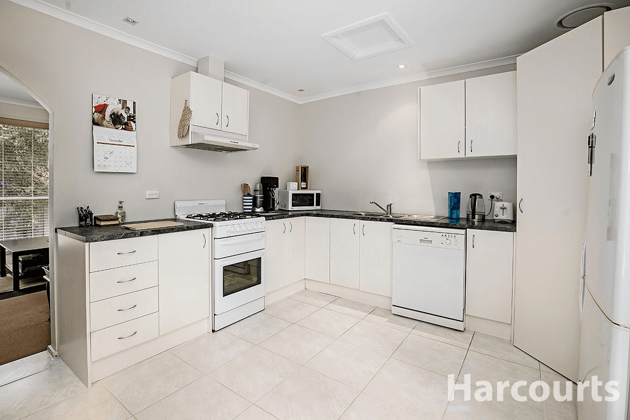 4/28 Barton Avenue, FERNTREE GULLY, VIC 3156