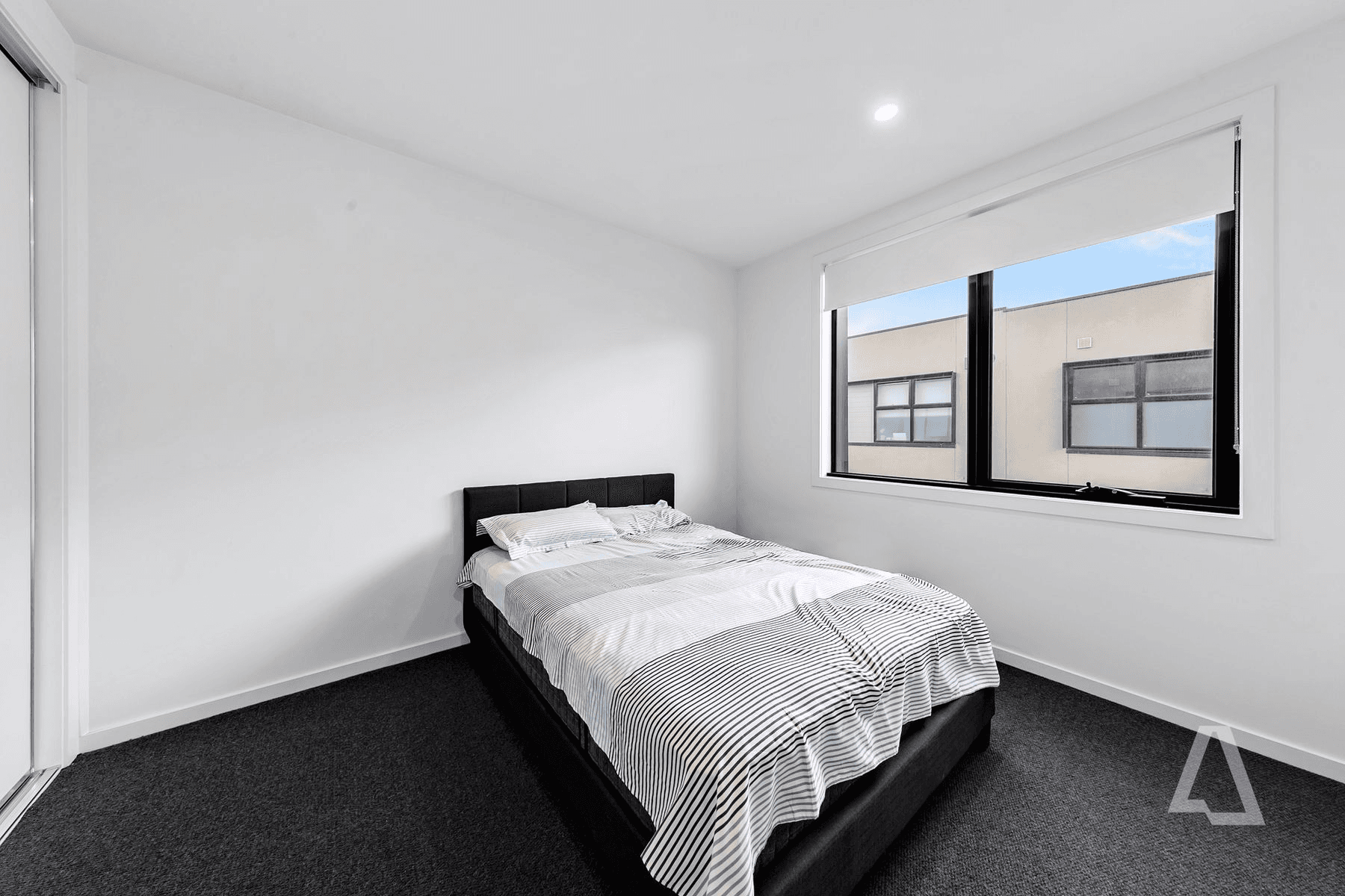 4 Sykes Walk, St Albans, VIC 3021