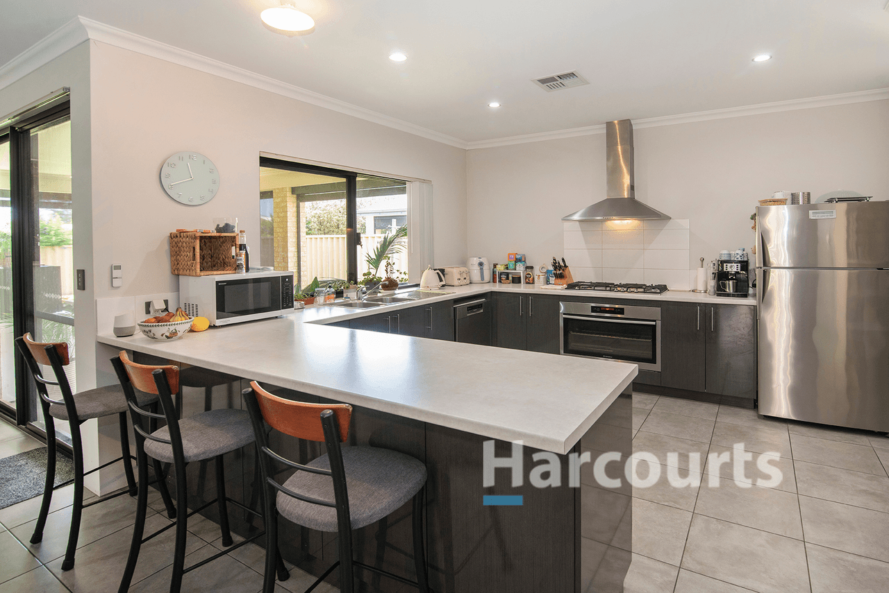 7 Massena Way, YALYALUP, WA 6280