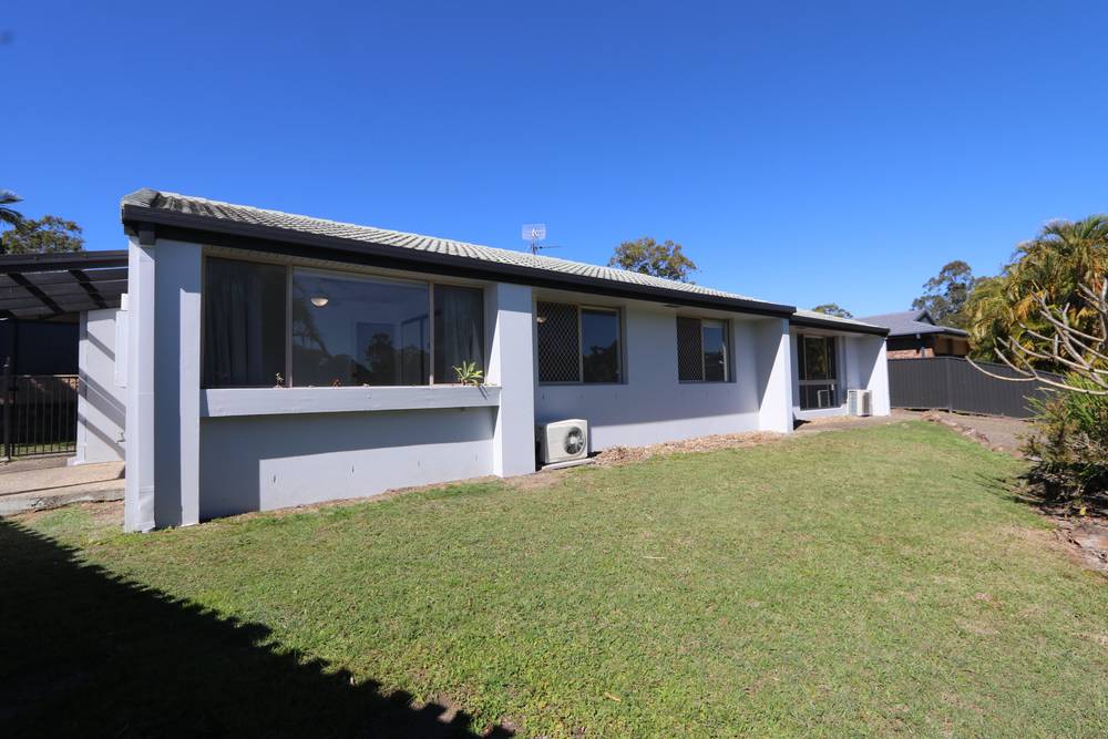 4 Garvie Place, HIGHLAND PARK, QLD 4211