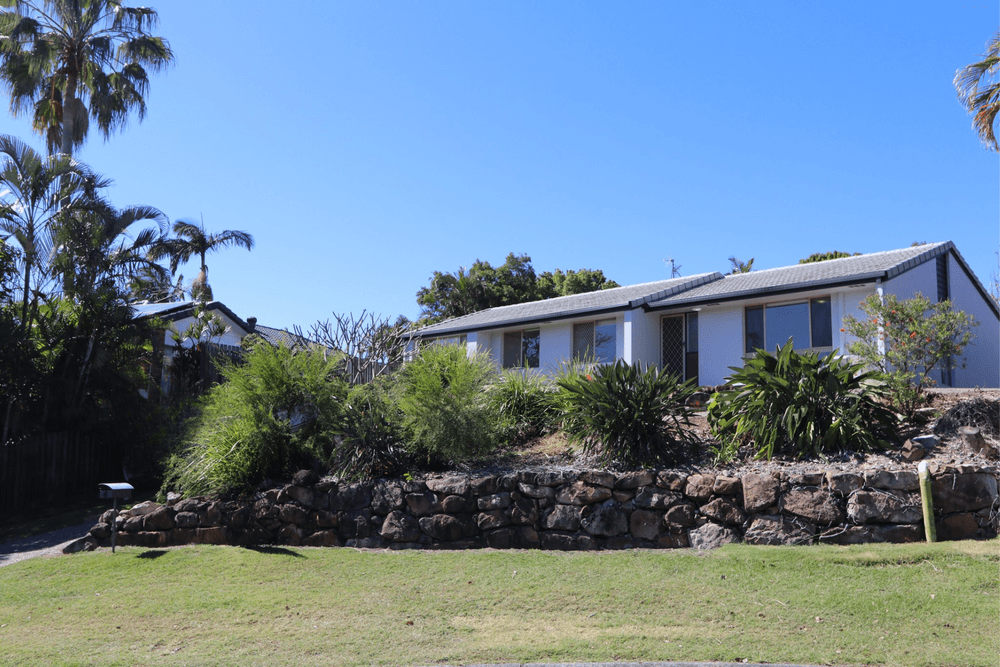 4 Garvie Place, HIGHLAND PARK, QLD 4211