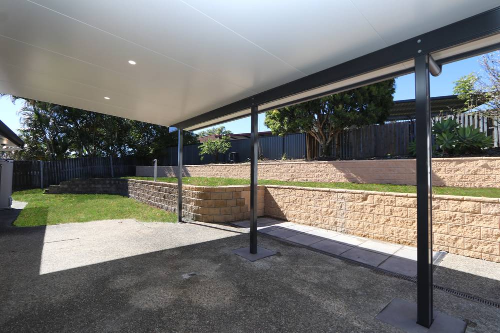 4 Garvie Place, HIGHLAND PARK, QLD 4211