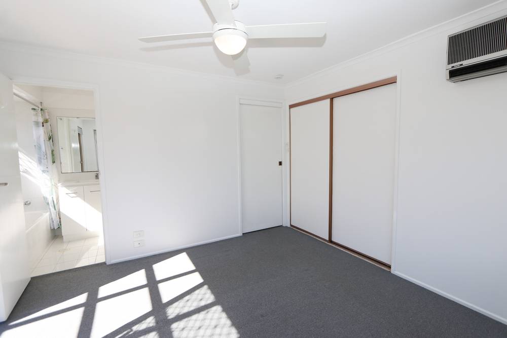 4 Garvie Place, HIGHLAND PARK, QLD 4211