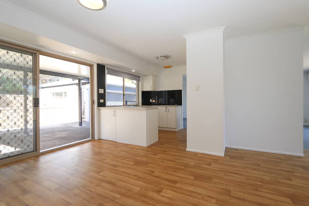 4 Garvie Place, HIGHLAND PARK, QLD 4211