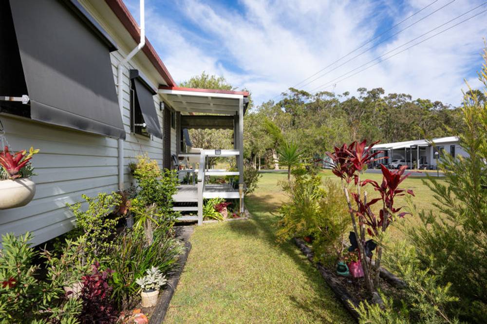 1 Lake Drive, Lorikeet Park, ARRAWARRA, NSW 2456