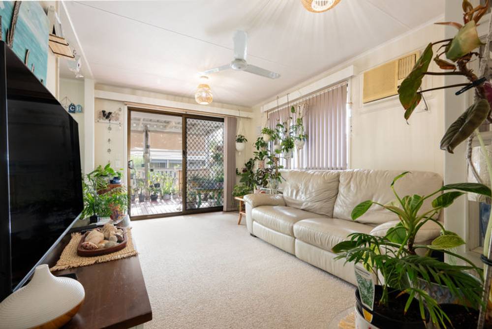 1 Lake Drive, Lorikeet Park, ARRAWARRA, NSW 2456
