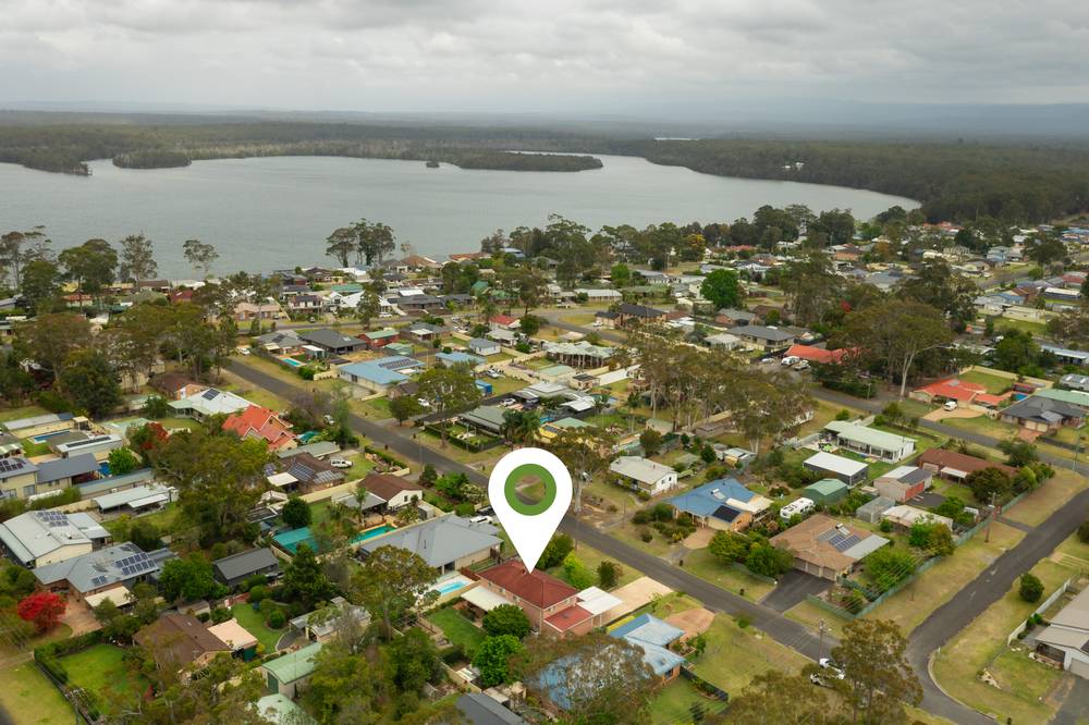 14 Riverside Esplanade South, Basin View, NSW 2540