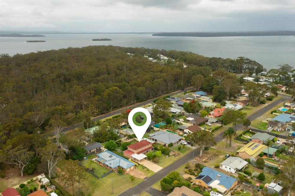 14 Riverside Esplanade South, Basin View, NSW 2540