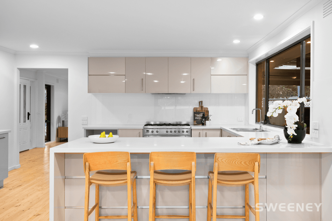 9 Investigator Grove, ALTONA MEADOWS, VIC 3028