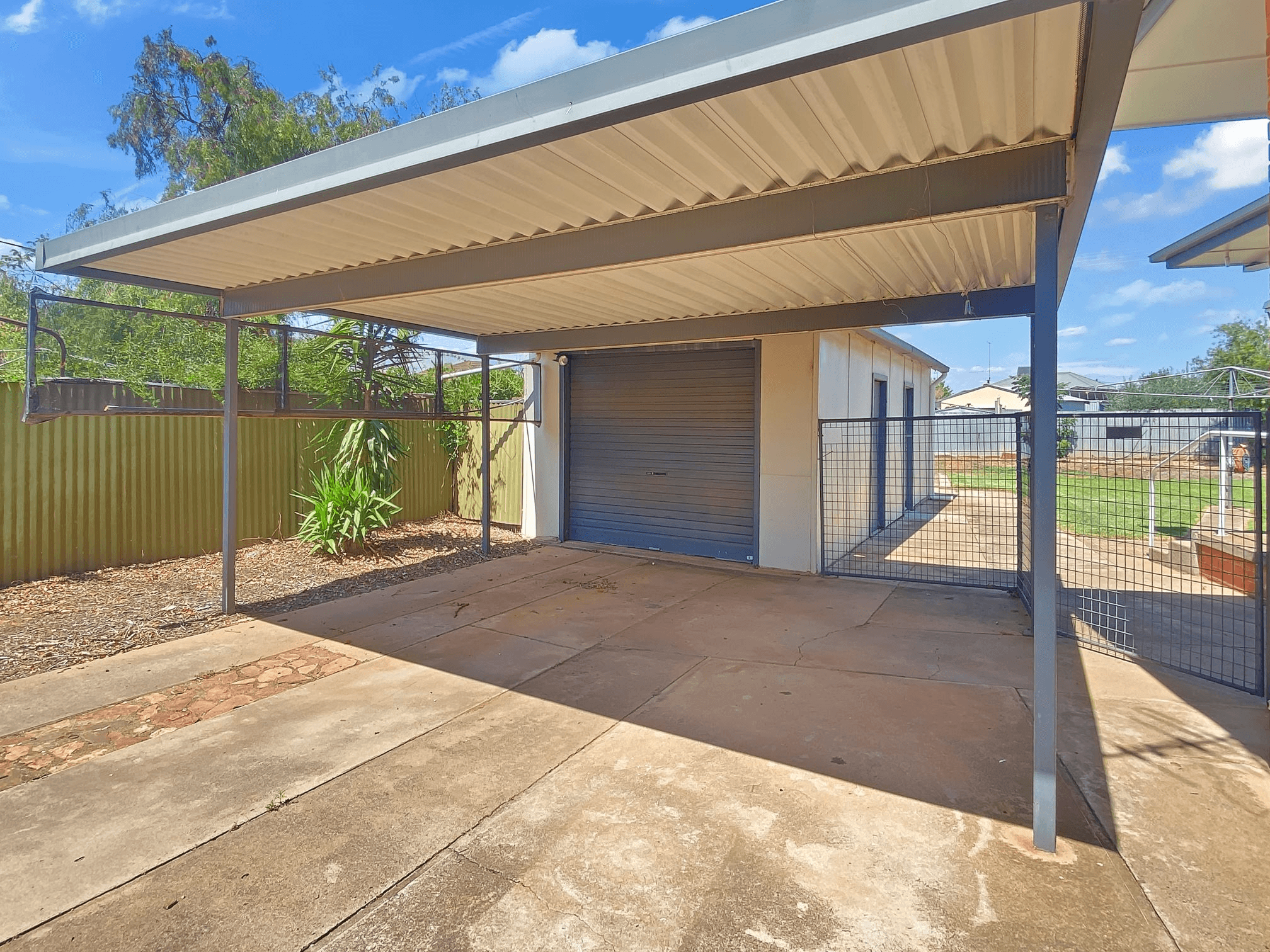 1 Carabeen Ave, LEETON, NSW 2705