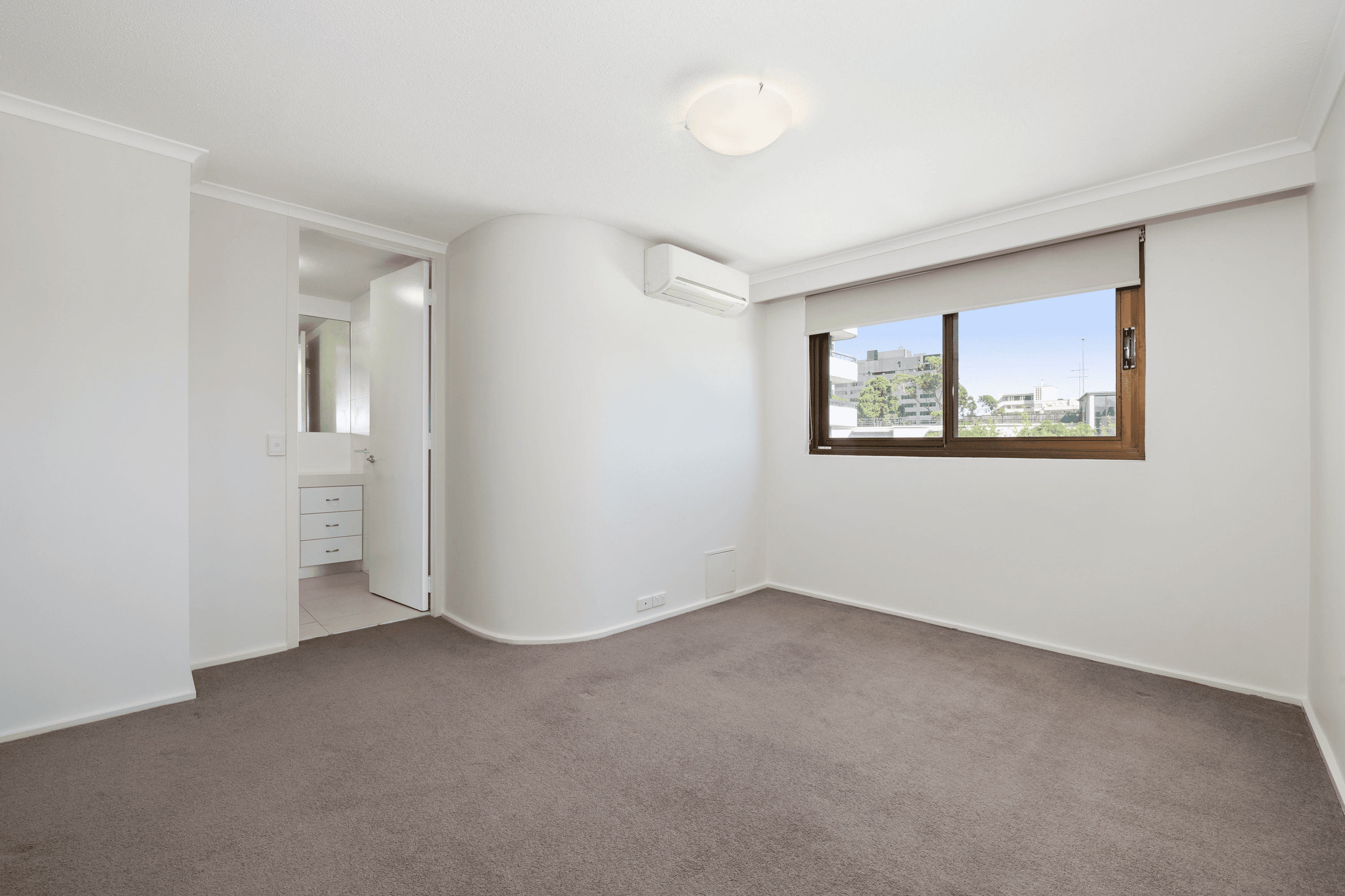 16/27 Queens Road, Melbourne, VIC 3004