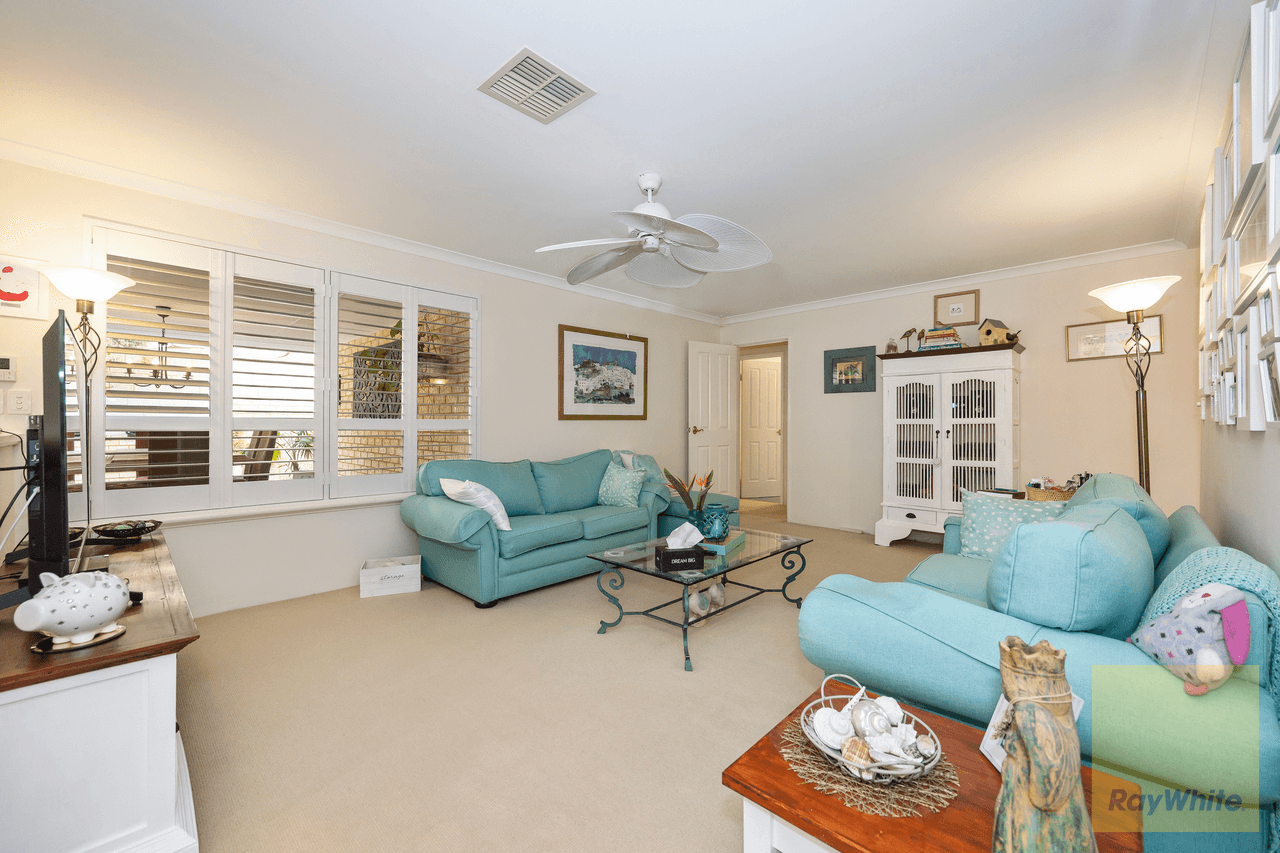 2 Elliston Parade, MINDARIE, WA 6030