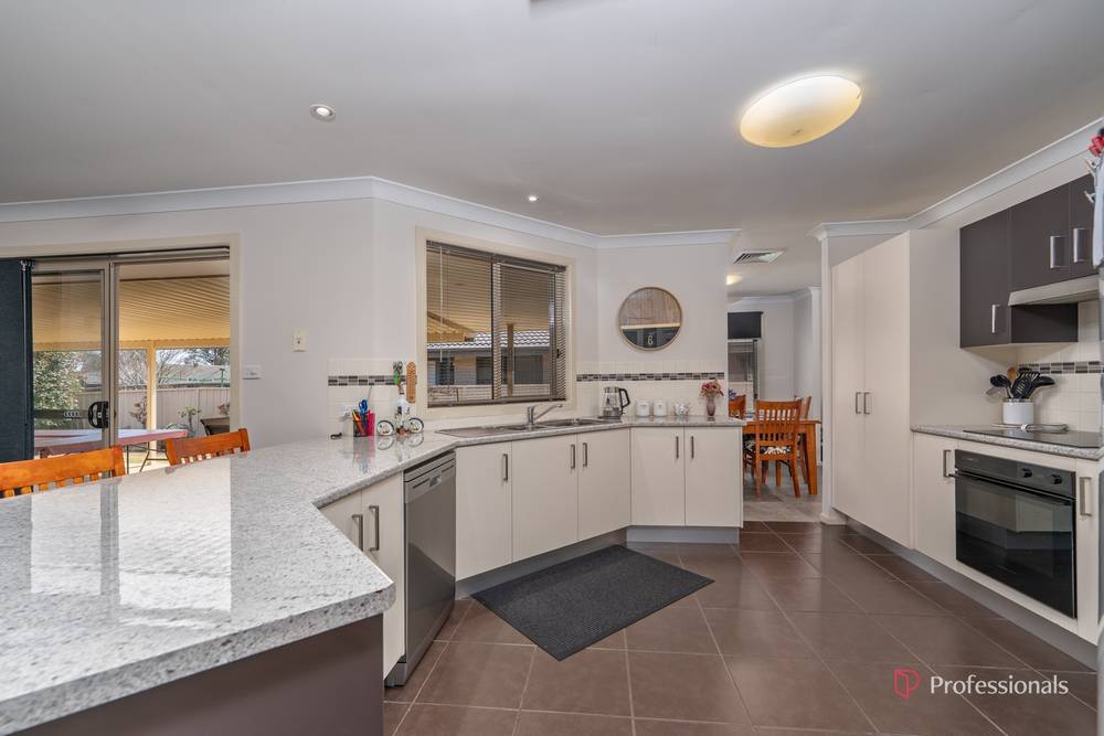 13 Rusden Court, Armidale, NSW 2350